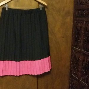 ROAMANS - Black and Fushcia Pleated Skirt -16W